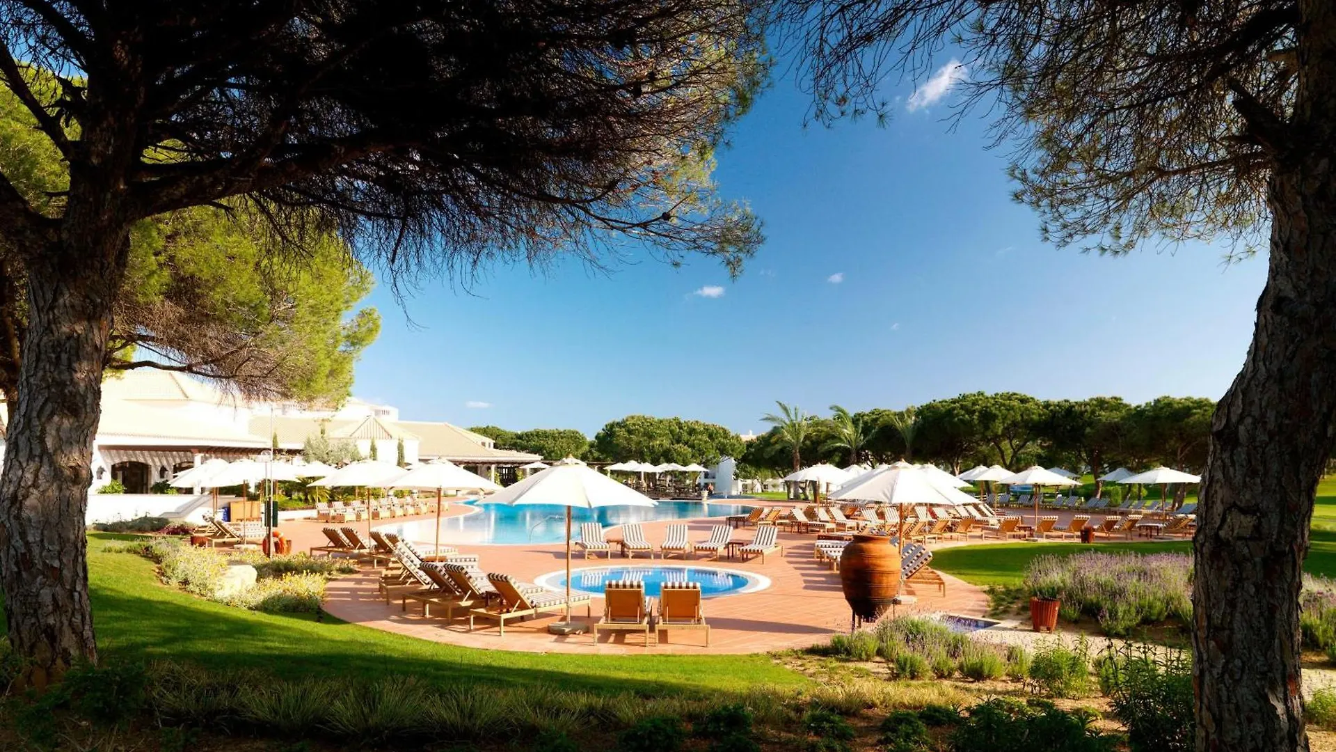 Pine Cliffs Ocean Suites, A Luxury Collection Resort & Spa, Algarve Albufeira