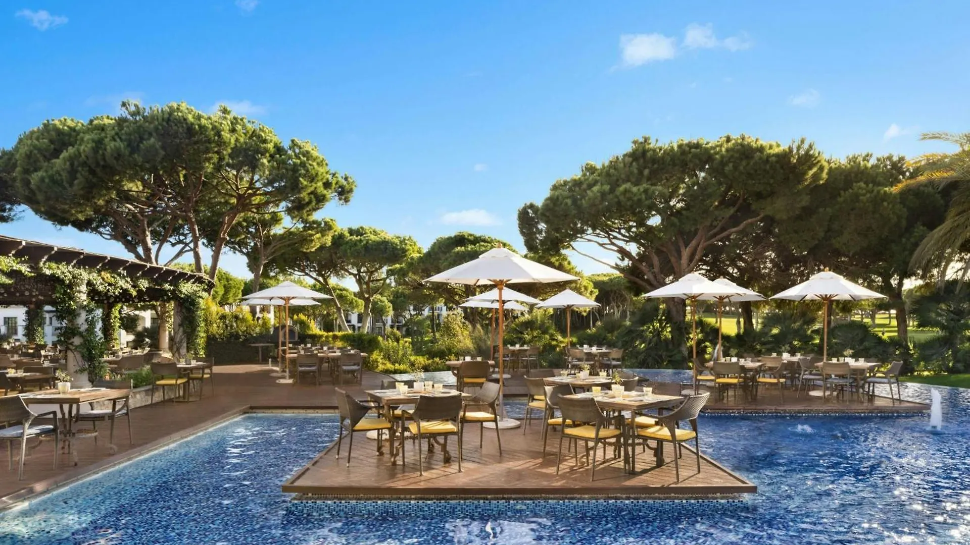 Pine Cliffs Ocean Suites, A Luxury Collection Resort & Spa, Algarve Albufeira