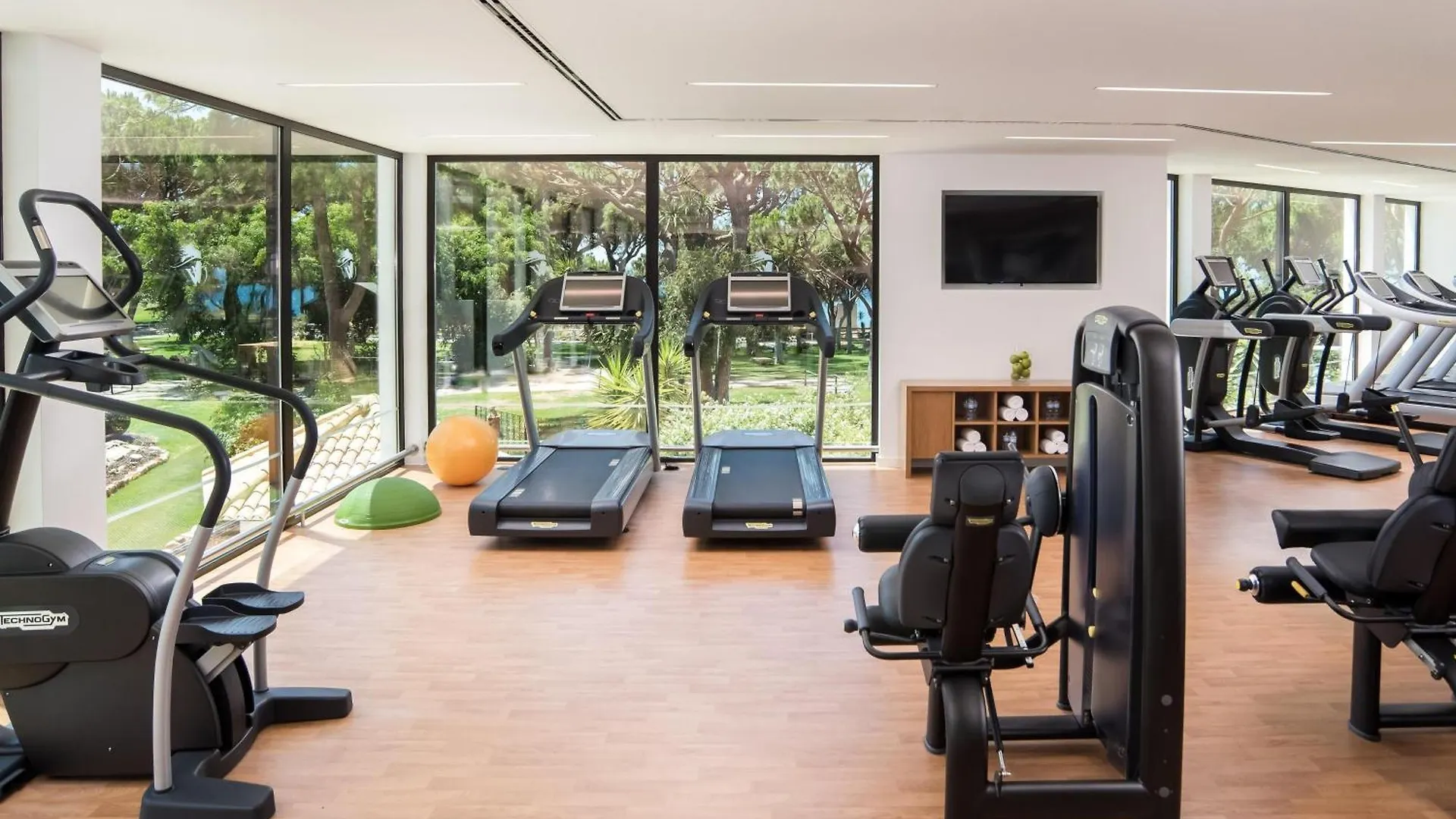 Pine Cliffs Ocean Suites, A Luxury Collection Resort & Spa, Algarve Albufeira 5*,