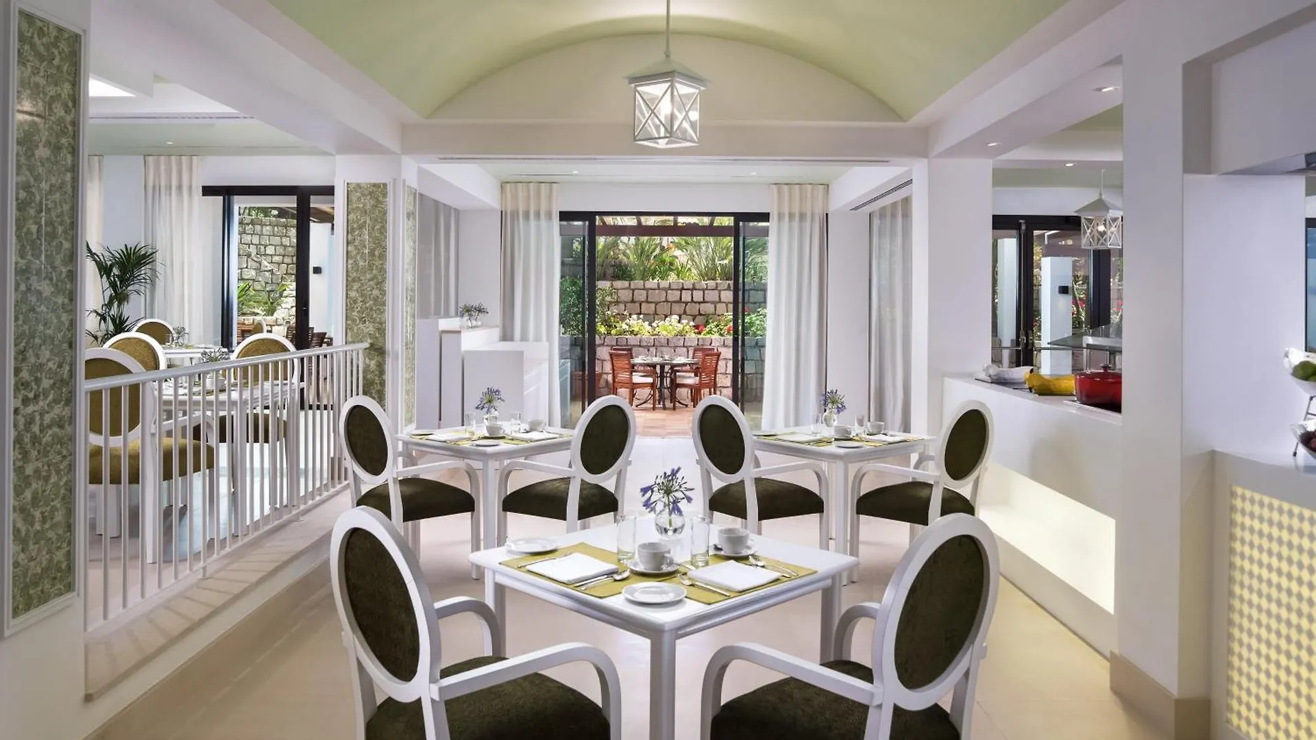 Pine Cliffs Ocean Suites, A Luxury Collection Resort & Spa, Algarve Albufeira Hotel