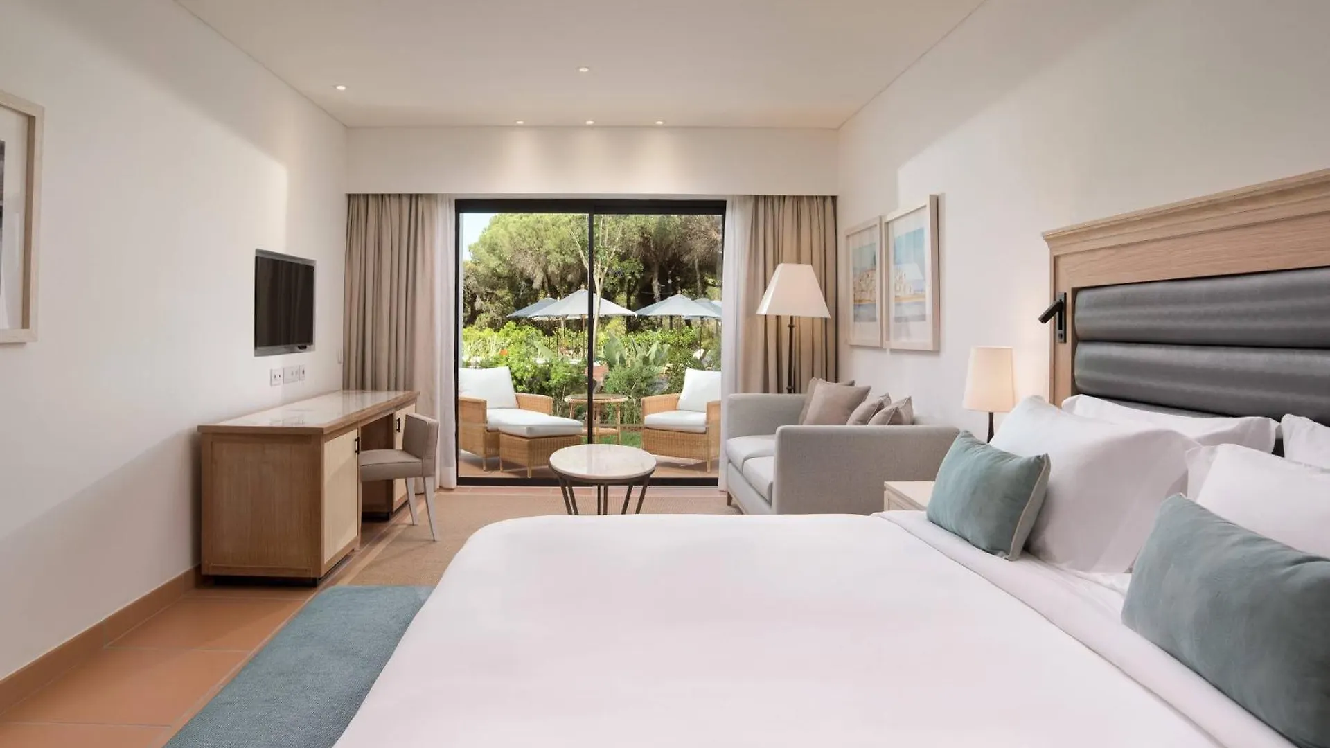 Pine Cliffs Ocean Suites, A Luxury Collection Resort & Spa, Algarve Albufeira
