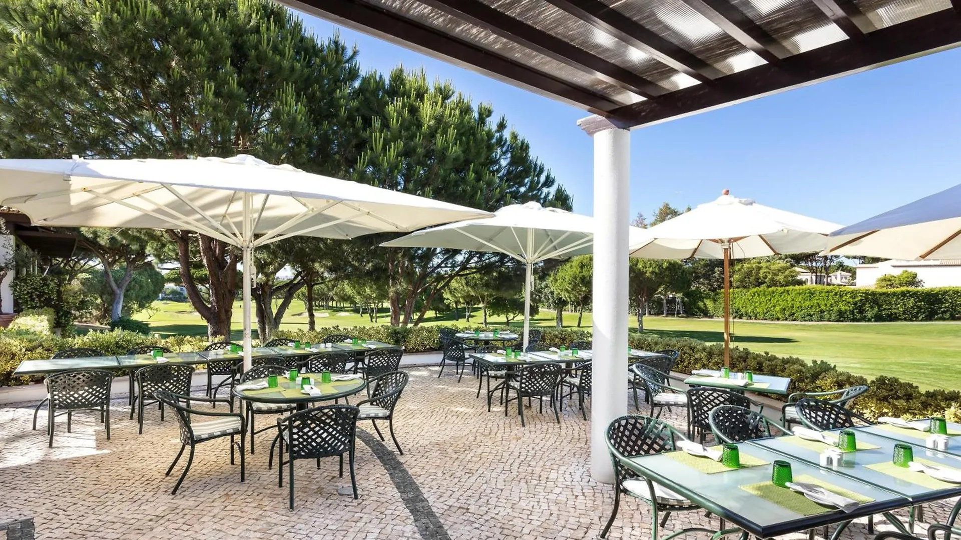 Pine Cliffs Ocean Suites, A Luxury Collection Resort & Spa, Algarve Albufeira