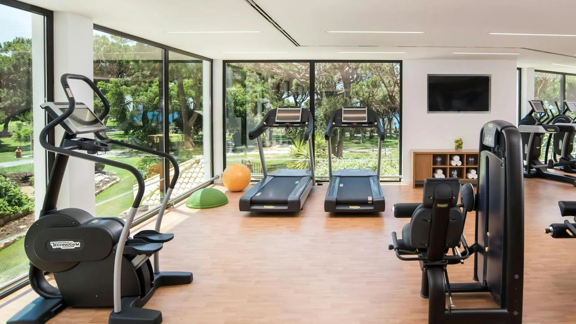 Pine Cliffs Ocean Suites, A Luxury Collection Resort & Spa, Algarve Albufeira Portugal