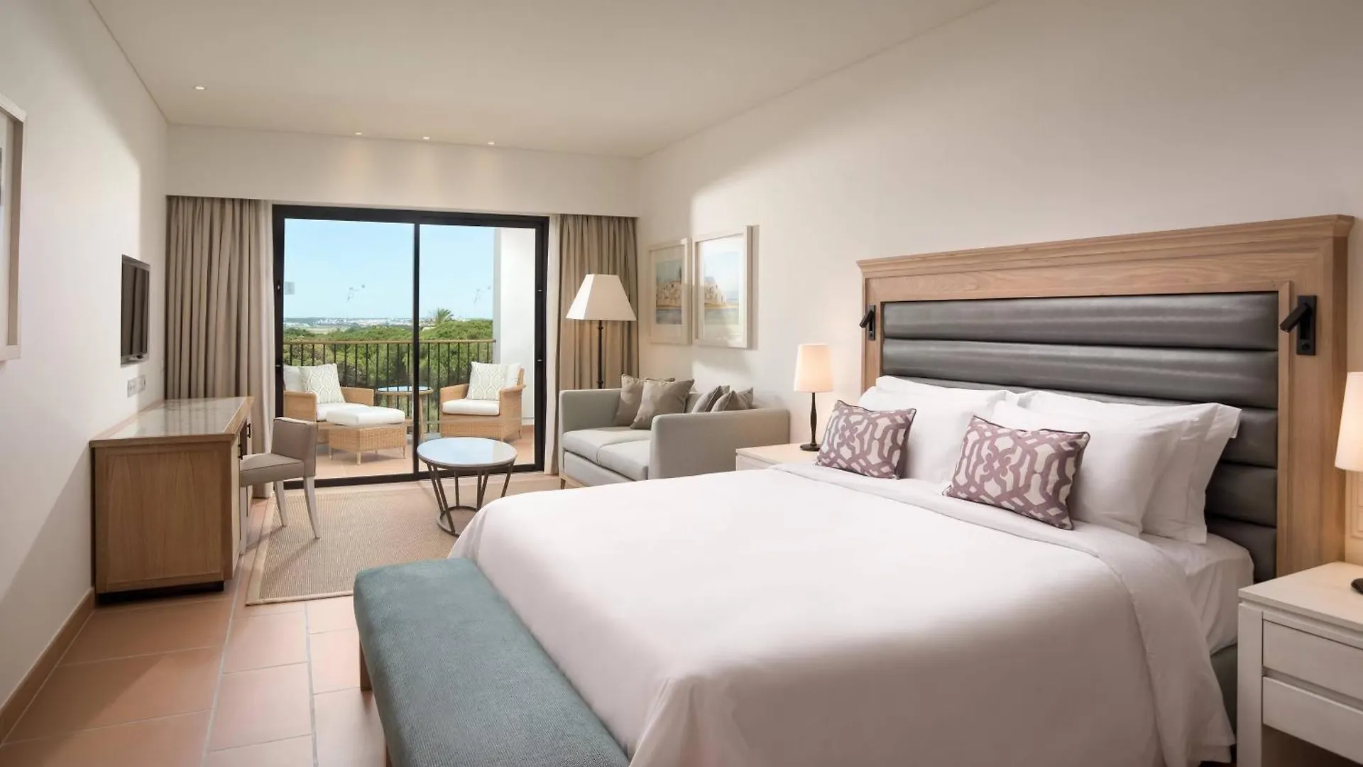 Hotel Pine Cliffs Ocean Suites, A Luxury Collection Resort & Spa, Algarve Albufeira