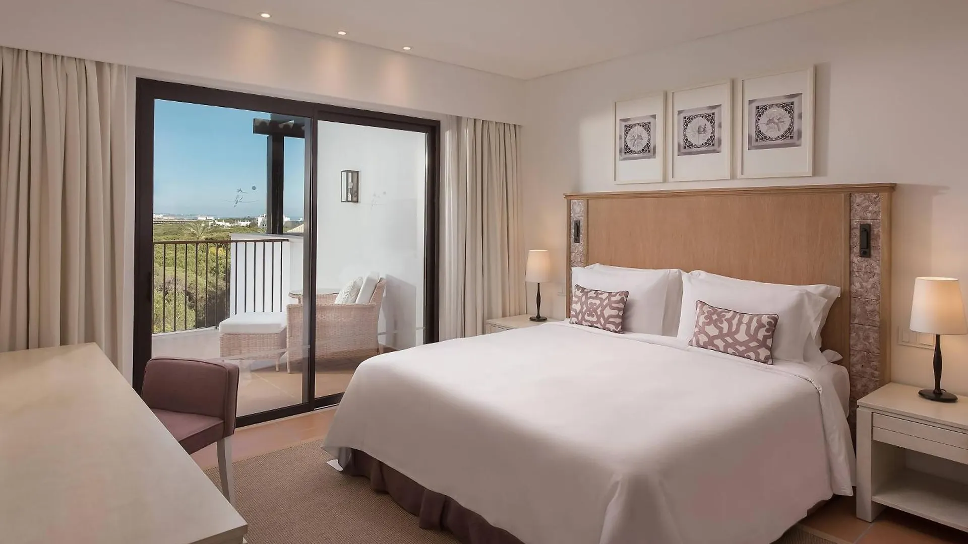 Pine Cliffs Ocean Suites, A Luxury Collection Resort & Spa, Algarve Albufeira 5*,  Portugal